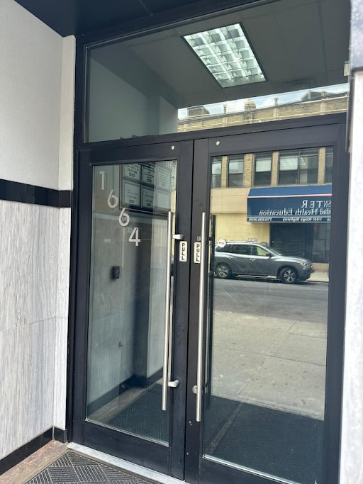 LSA recovery Endocrinology center in Brooklyn exterior door 1