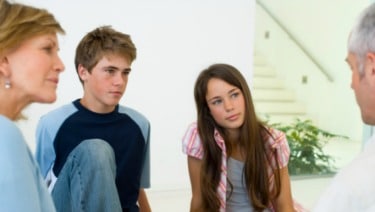 Parents talking to teens opiuim 1